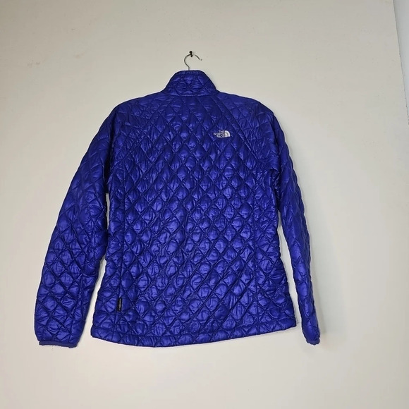The North Face Women's quilted Pattern jacket Purple sz Midium - Picture 7 of 12